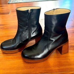 Black, leather round toe boots, worn once, zipper, made in Spain